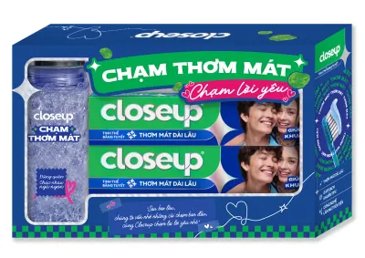 Bộ 02 Kem Đánh Răng Closeup Băng Tuyết 230g + Bình Nước