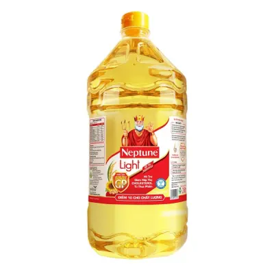 Dầu Ăn Thượng Hạng Neptune Light Chai 2L
