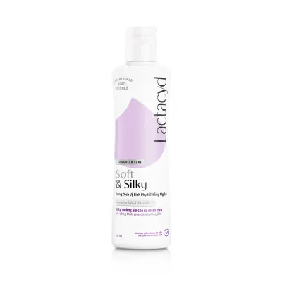 Dung Dịch Vệ Sinh Phụ Nữ Lactacyd Soft & Silky 250ml