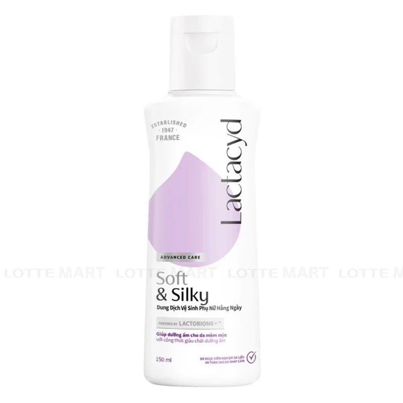Dung Dịch Vệ Sinh Phụ Nữ Lactacyd Soft & Silky 150ml