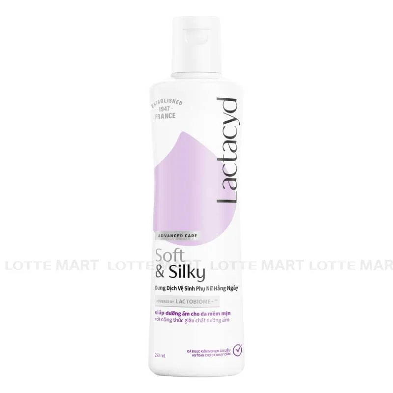 Dung Dịch Vệ Sinh Phụ Nữ Lactacyd Soft & Silky 250ml